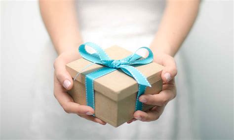 Best DIY Jewelry Card and Gift Box Tutorials | Eureka Crystal Beads Blog