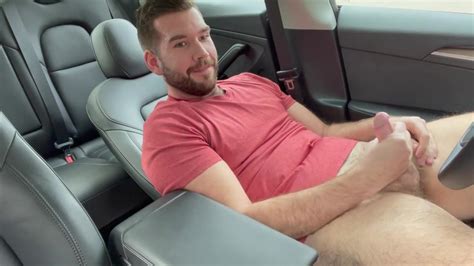 Amateur Wanking In Car And Then Using A Glory
