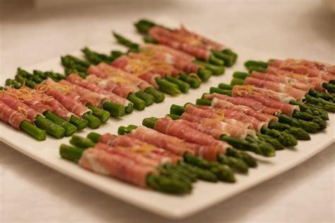 Learn about which appetizer preparations qualify as crowd pleasers and are ridiculously easy. Lizzie's Procrastination Station: An Appetizer Party: Cold Appetizers