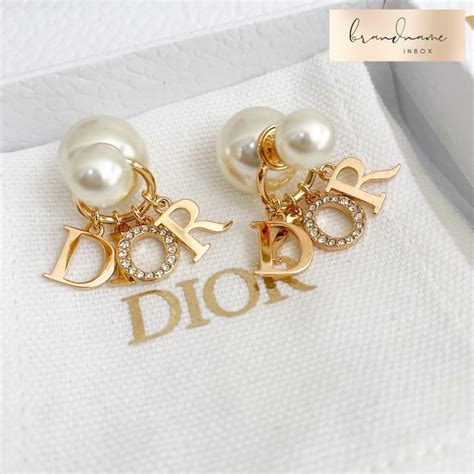 ส่งฟรี New Dior Earrings รุ่นพี่ซู ของแท้ 100 Shopee Thailand