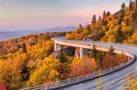 These Small Towns Have The Best Fall Foliage For Leaf Peeping East
