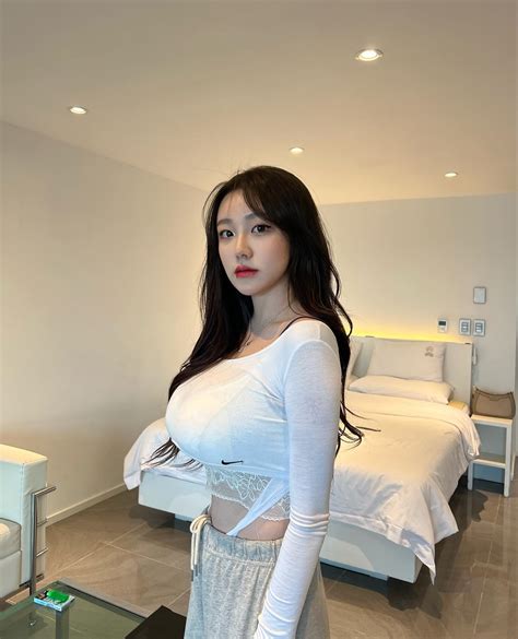 Busty Korean Girl Busty Hide