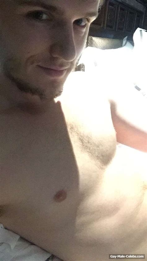 OMG Game Of Thorne Star Eugene Simon Lancel Lannister Leaked Nude
