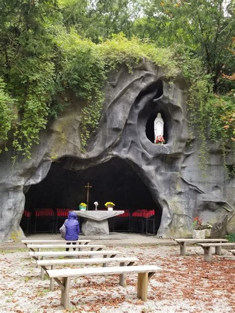 Gruta De La Virgen De Lourdes Santuario De La Divina Misericordia