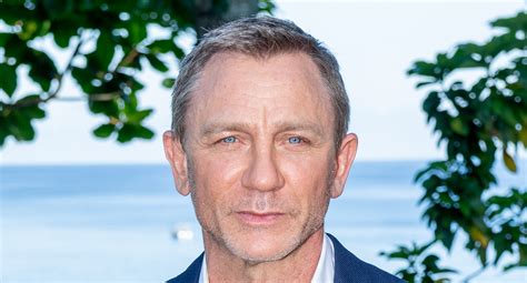 Kate hudson is joining daniel craig in rian johnson's sequel to his hit 2019 murder mystery, knives out. Daniel Craig Injured on 'Bond 25′ Set, Movie Suspends ...