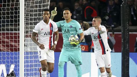 Er ist 34 jahre alt und seine staatsbürgerschaft ist costa rica. PSG: Torwart Keylor Navas fällt mindestens zwei Wochen aus ...
