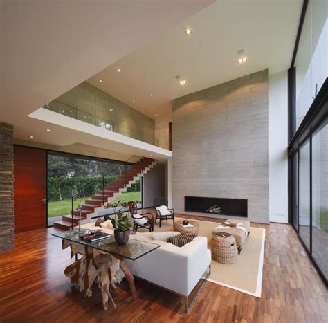 Jun 11, 2021 · te mostramos infinidad de ideas y fotos de salones modernos, para que sepas los colores, materiales, iluminación y estilos que puedes utilizar. 17 fotos de decoración de salones modernos para inspirarte