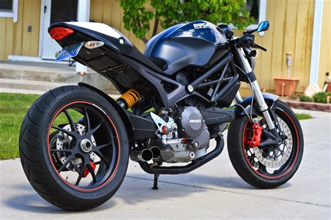 L'état actuel du véhicule peut signifier qu'une. Ducati Monster 696 Cafe Racer - Grease n Gas