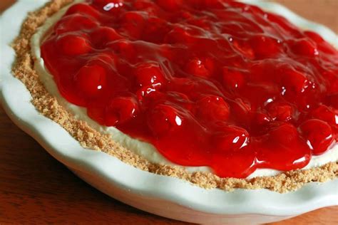 My grandmother's recipe for cheesecake.simple , yet good! NO BAKE CHERRY CHEESECAKE - Best Cooking recipes In the world