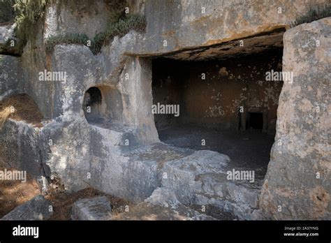Sanhedrin Grave Jerusalem Hi Res Stock Photography And Images Alamy