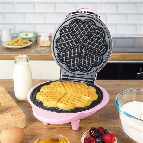 Global Gizmos 35570 Mini Heart Shaped Waffle Maker 1000w Unique