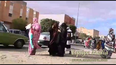 مظاهرة للنساء الصحراويات بشارع الطنطان العيون المحتلة 8 مارس2016 Youtube