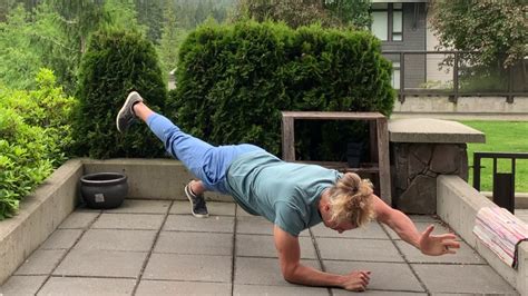 30.12.2020 · the plank with puppies challenge is a tiktok trend based on the plank challenge, which sees users attempt to complete a fitness challenge in synchronisation with each other. ELBOW PLANK BIRD DOG - YouTube