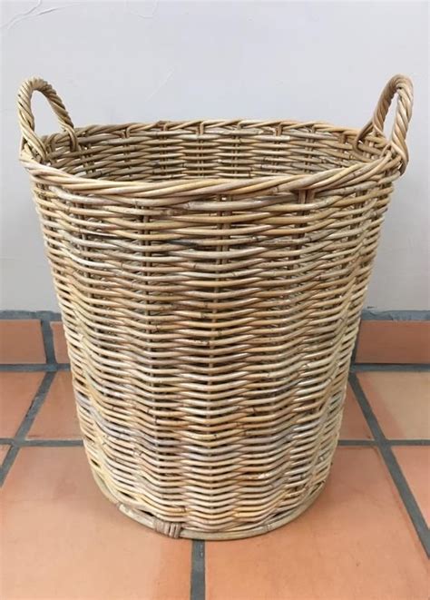 Vintage Wicker Basket Large With Handles 20 Tall Etsy Vintage