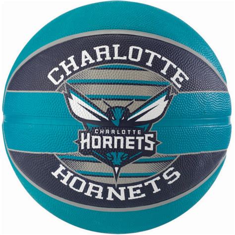 An updated look at the charlotte hornets 2020 salary cap table, including team cap space, dead cap figures, and complete breakdowns of player cap hits, salaries, and bonuses. Ballon NBA des Charlotte Hornets