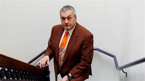 Under Mueller Scrutiny Democratic Donor Tony Podesta Resigns From Lobbying Firm The New York