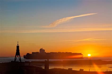 Located in cuxhaven, haus am meer is directly by the scenic north sea coast. Sonnenuntergang: Haus Nautic 319 Ferienwohnung in Cuxhaven ...