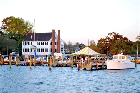 Getaway To One Of Americas Prettiest Small Towns Small Towns