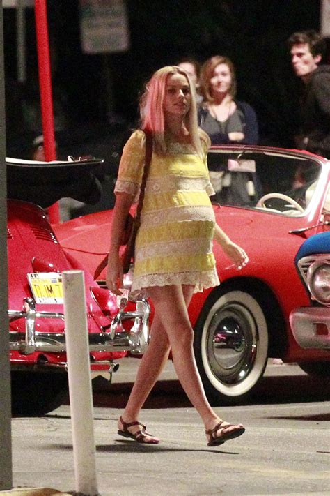 Margot Robbie Filming Once Upon A Time In Hollywood In La 10102018 • Celebmafia
