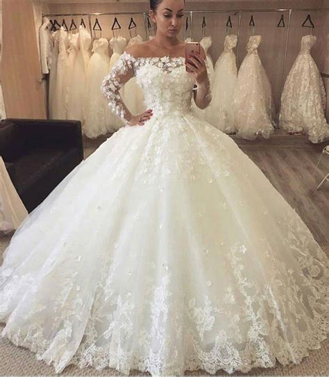 Off Shoulder Lace Appliques Princess Wedding Dress Long Sleeve Bridal Ball Gowns Wedding