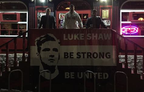 Luke shaw ретвитнул(а) manchester united. Люк Шоу. Be Strong! Be United! | Авангард Манчестер Юнайтед