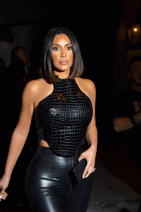 Reality Tv Sensation Kim Kardashian Shows Her Legendary Curves The Fappening