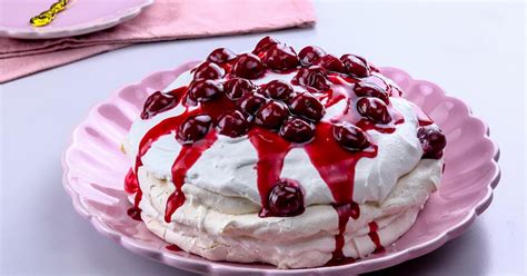 Maybe you would like to learn more about one of these? Торт Павлова с вишнями - нежнейший рецепт с удивительной ...