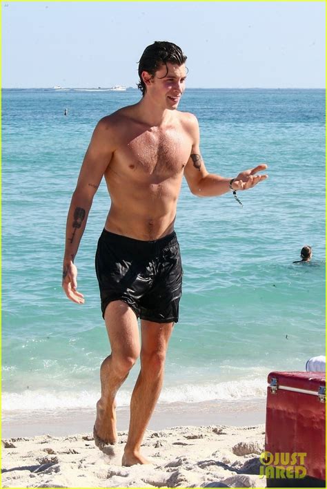 Shawn Mendes Shows Off His Shirtless Bod At The Beach In Miami Photos