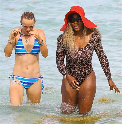 Serena Williams Caroline Wozniacki Enjoy The Beach In Miami 182699