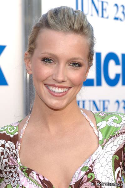 Gadget Hollywood Actress Katie Cassidyhollywood Celebrity Katie Cassidy