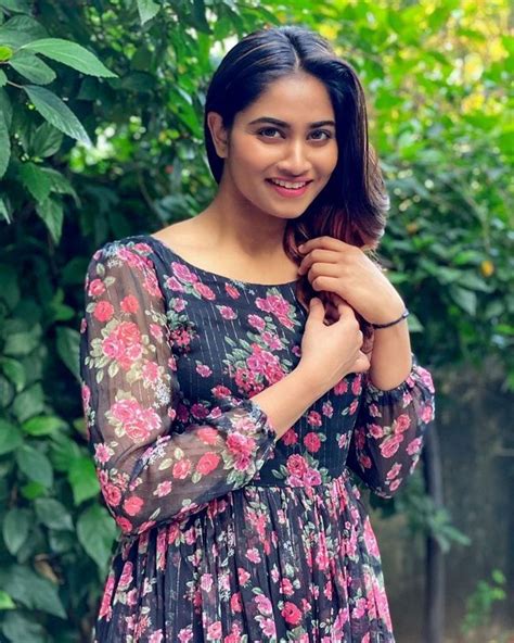 Shivani Narayanan Latest Photos Photogallery Page 6