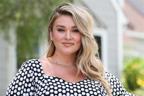 Hunter Mcgrady Says Shes Sexualized When She Breastfeeds Because Of
