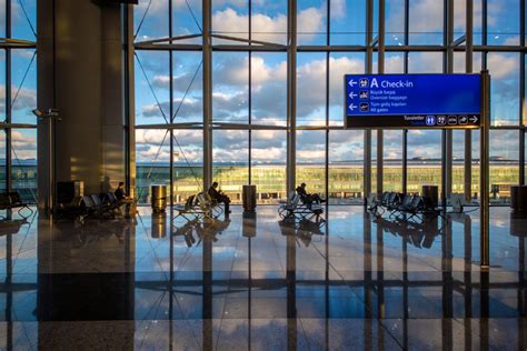 Take A Peek Inside The Biggest Airport In The World Readers Digest
