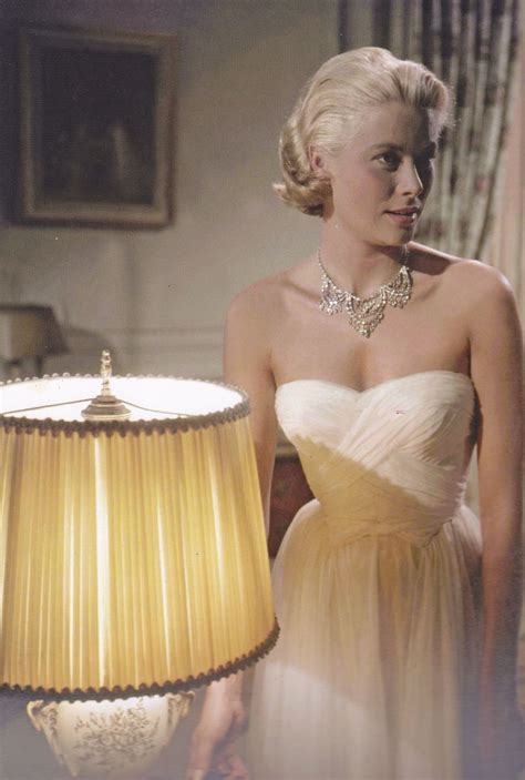 21 Classic Movies With The Best Costumes Ever Thanks To Edith Head Huffpost Uk Style And Beauty