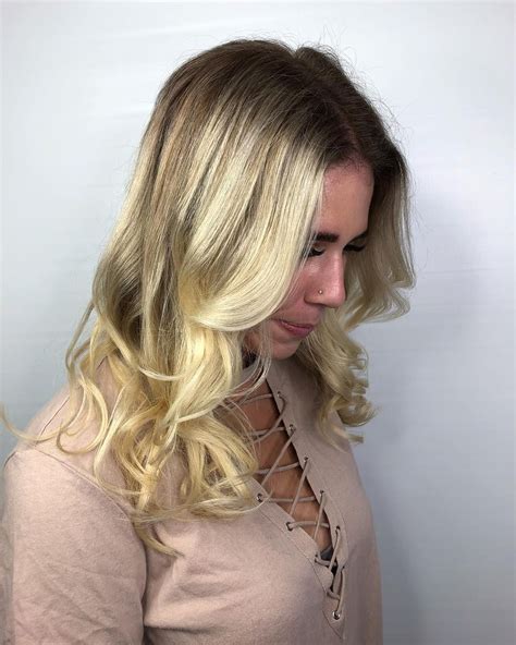 ROOTED BALAYAGE Tara Looks Beautiful With Her New Rooted Blonde Hair