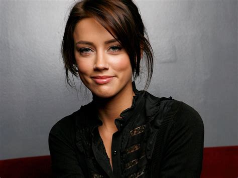 After a series of small roles in film and television, heard had her first star. Hollywood & Bollywood: Amber Heard Wallpapers