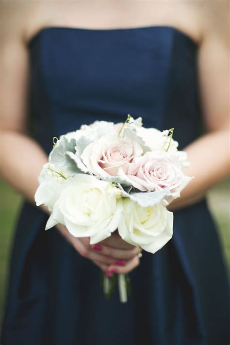 White flowers are a popular choice for weddings when you want to send a fresh bouquet of white roses, lilies, gardenias or orchids, of course you think about proflowers first. Simple White and Champagne Rose Bridesmaid Bouquet