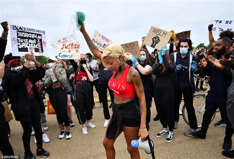 Thousands Of Black Lives Matter Protestors Head For London S Hyde Park