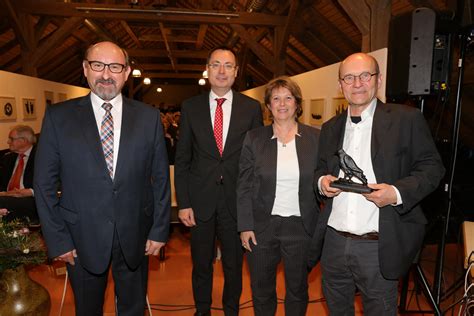 Willkommen auf der startseite ihrer vr bank eg. Kunstpreis VR-Bank Ostalb eG