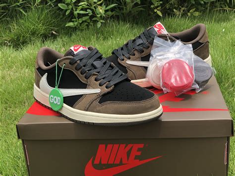 Travis Scott Air Jordan 1 Low Og Sp Dark Mocha On Sale 2019