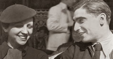 Ms taro, the first female photographer killed in action, was born in stuttgart. ART WORK STUDIO: GERDA TARO and ROBERT CAPA