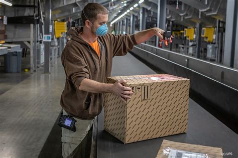 Последние твиты от ups (@ups). Jetzt auch 72 Mitarbeiter beim Paketdienst UPS infiziert ...