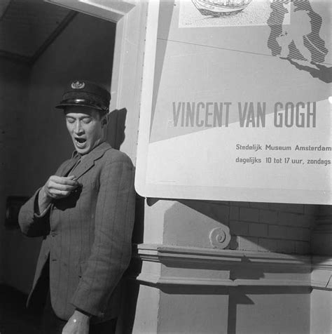 Vincent Van Gogh Tentoonstelling In Het Stedelijk Museum Van Amsterdam