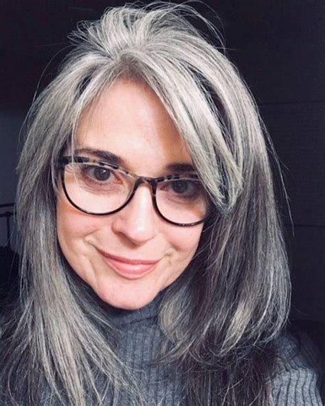 More and more people are doing home hair dye, especially now. Women With Natural Gray Hair Are In Trend Again! (50 pics ...