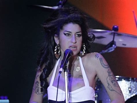 Tudo Invertido Morte De Amy Winehouse