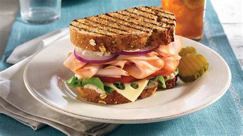 Balsamic Turkey Sandwiches Recipe Hellmann S Us