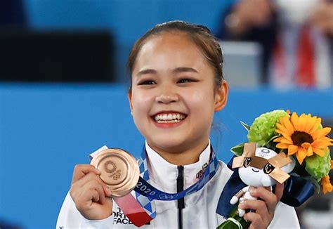 Olympics Like Father Like Daughter Gymnast Vaults To Bronze 25