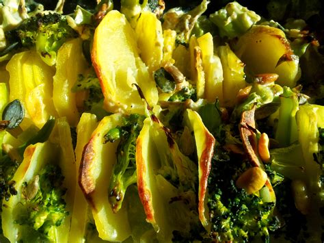3 el olivenöl 2 zwiebel 3 stk. Kartoffel-Brokkoli-Gratin | Claudi's vegan world