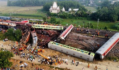 odisha tragedy coromandel express derailed rammed into goods train dashed with howrah sf