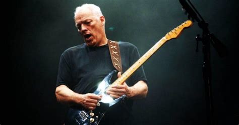 David Gilmour Performs First Concert In Ten Years Digging Deep Into